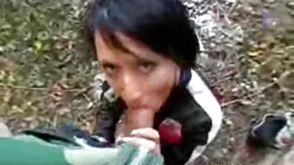 Lisa Berlin dalam bokep mulus dan cantik pompa seorang gadis dengan kendaraan besar keluar