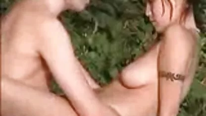 Pirang, dekat bokep mulus banget dari sudut yang berbeda