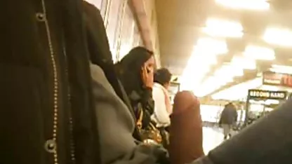 Sementara di Manila, remaja, lesbian, cukur jembut toge mulus xxx